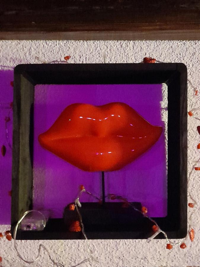 Love Room Le Rouge Et Noir Barr Exteriér fotografie