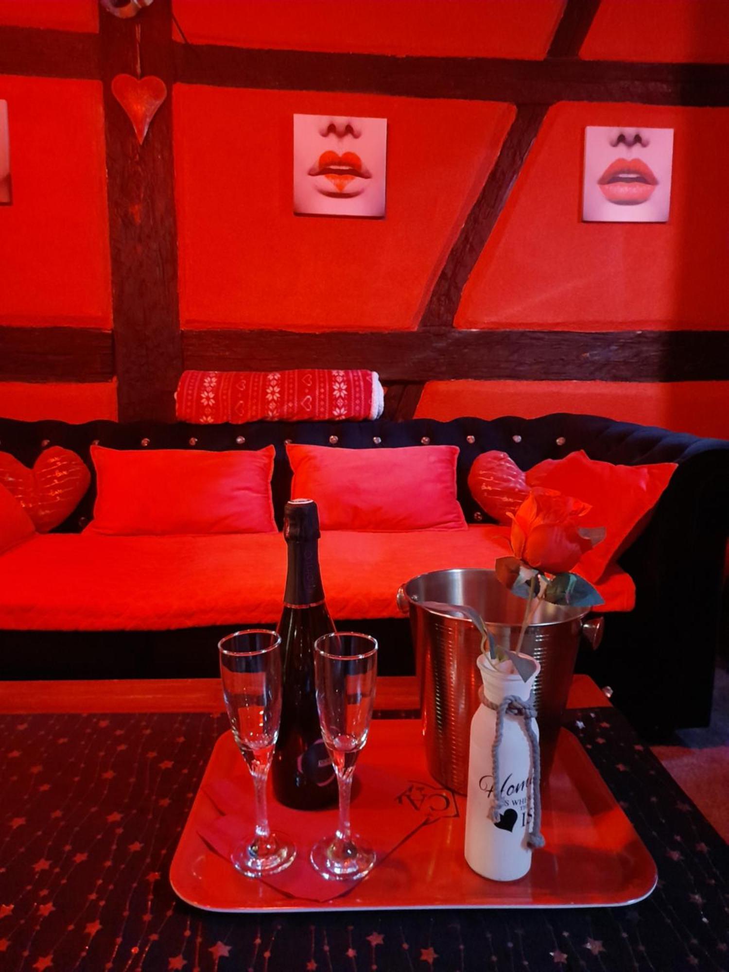 Love Room Le Rouge Et Noir Barr Exteriér fotografie
